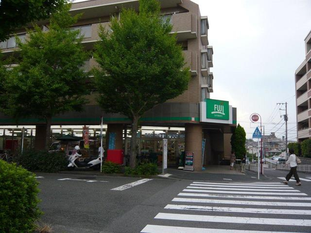 ラ・ピュールの周辺