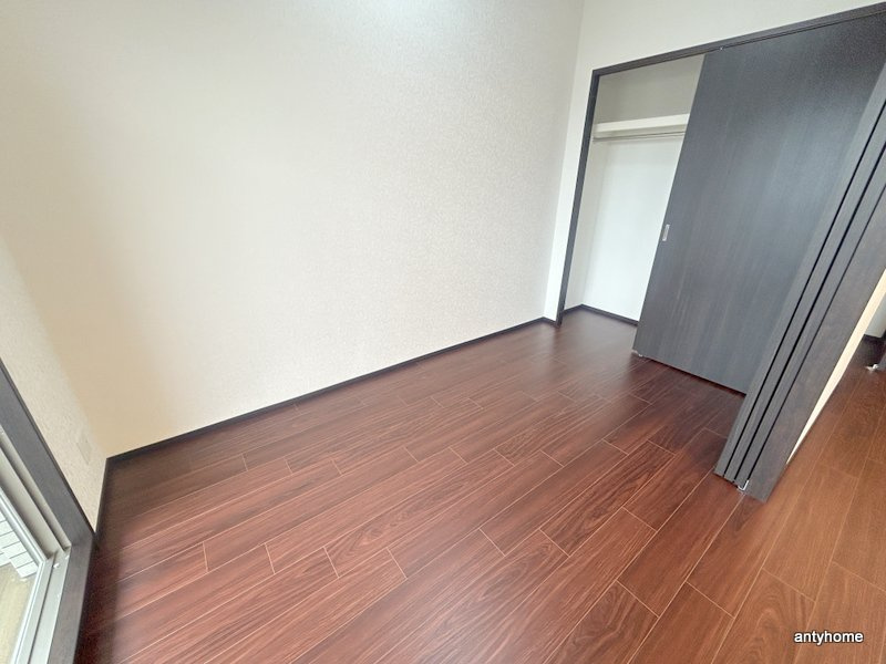プレジオ塚本ASIAN　仲介手数料無料の寝室