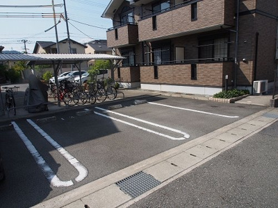 【駐車場】 | シルバーライニングＢ | 駐車場があります