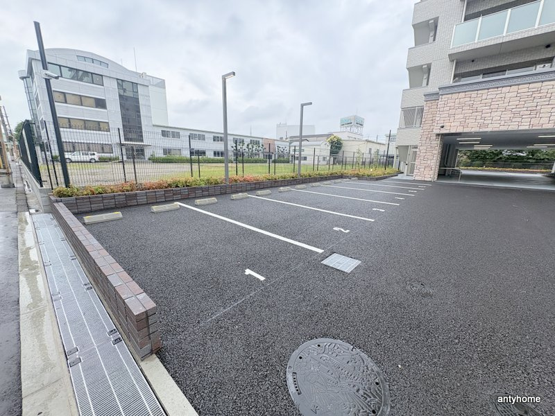 プレジオ塚本ASIAN　仲介手数料無料の駐車場