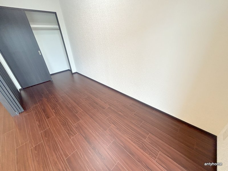 プレジオ塚本ASIAN　仲介手数料無料の寝室
