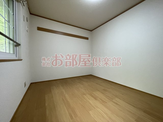 ラシーヌ四番館の洋室|個人の部屋や寝室として使える洋室です