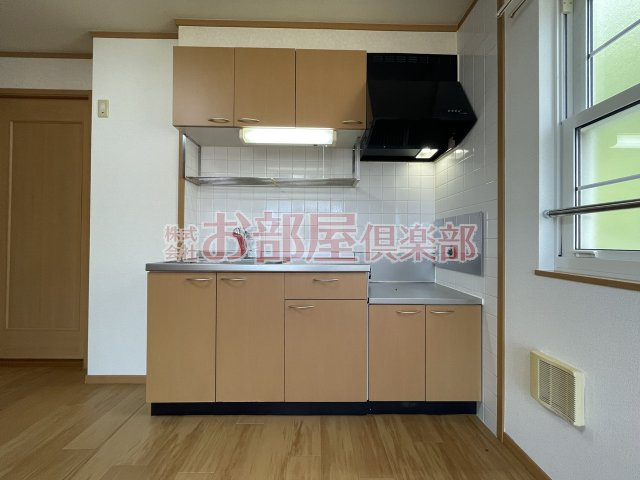 ラシーヌ四番館のキッチン|コンパクトなキッチンで掃除もラクラク