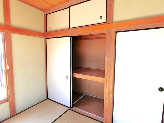 茂原緑町貸家の収納