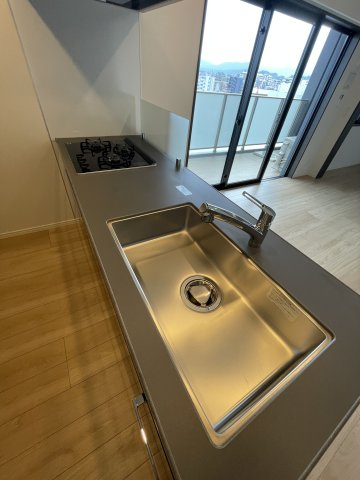 シーズンフラッツ渡辺通のキッチン