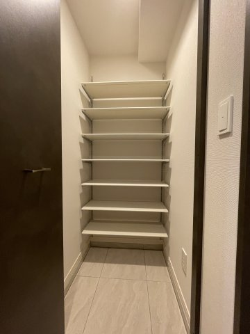 シーズンフラッツ渡辺通の収納