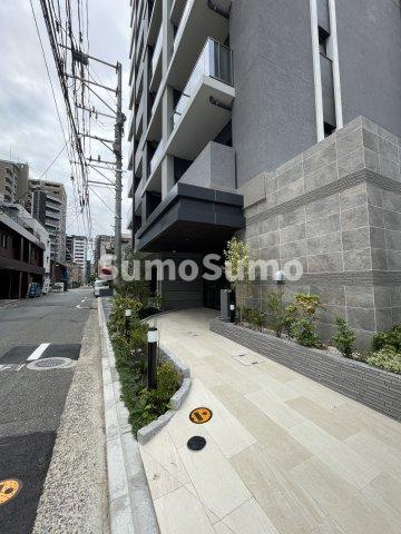 シーズンフラッツ渡辺通のエントランス