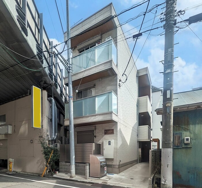クレスタの外観