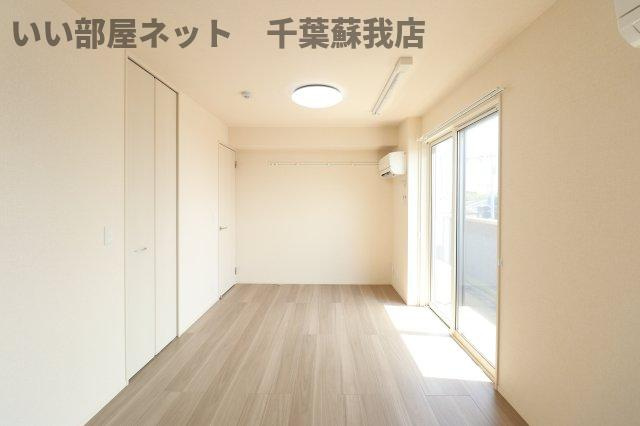 グラナートの寝室|開放的な寝室です