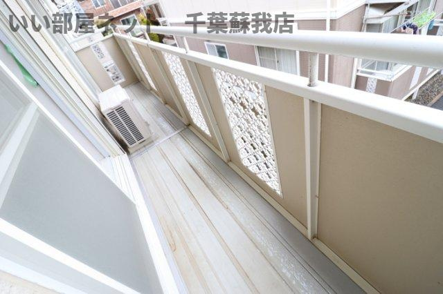ヴェルメゾンおゆみ野　Ｅのバルコニー|開放的で明るい空間を演出してくれるバルコニーです