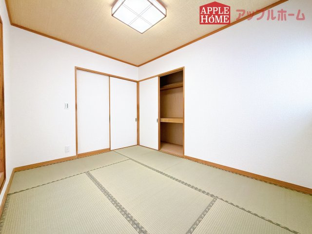 [中古住宅] 熊谷市新堀の和室|２階和室にも収納あり！たっぷりある収納活用でお部屋もキレイを保てます♪