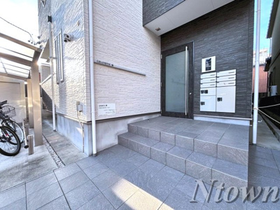 【エントランス】 | GRANDTIC緑 | 毎日通るエントランスはこのようになっています