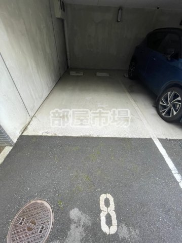 ファインアドレス新御徒町の駐車場