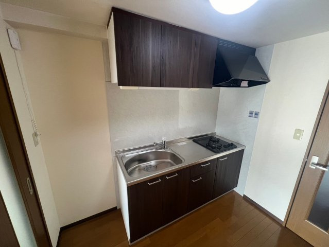 豊中市春日町２丁目の賃貸マンションのキッチン