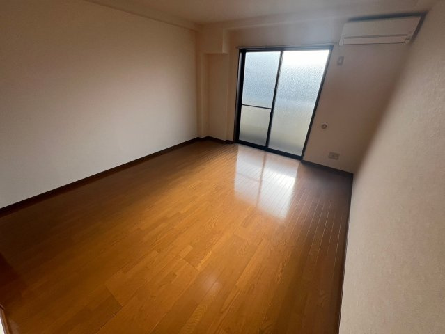 豊中市春日町２丁目の賃貸マンションの寝室