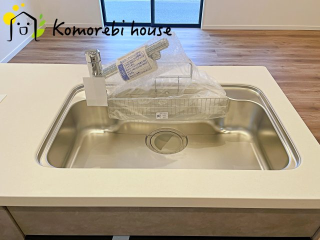 大宮南中野　新築一戸建て　ルシェール　Cのキッチン|26.8.28　撮影済み