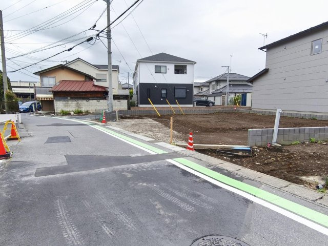 BLOOMING GARDEN　本庄市中央2丁目の前面道路含む現地写真