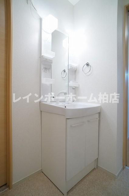【仲介手数料：50％OFF】対象物件！の洗面所|シャワー付き洗面台です
