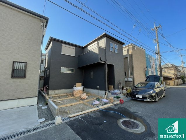 枚方市伊加賀寿町　新築一戸建ての外観|現在建築中！落ち着いた街並みで新生活を始めることが出来そう！周辺の物件も併せてご紹介させて頂きます！