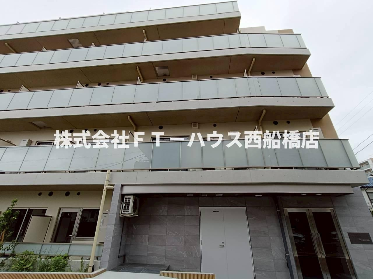 Alivis原木中山の外観