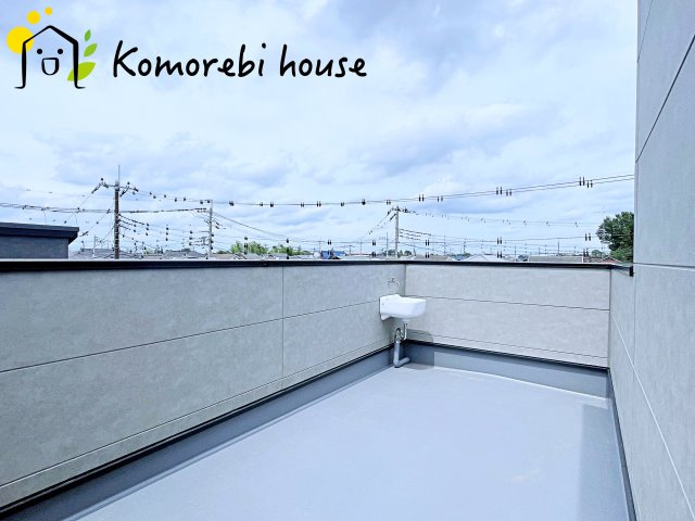 大宮南中野　新築一戸建て　ルシェール　Eのバルコニー|開放的で明るい空間を演出してくれるバルコニーです