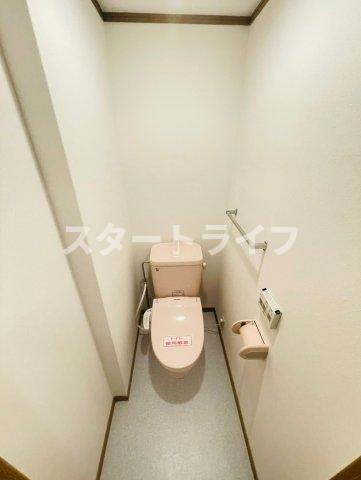 大阪市淀川区東三国３丁目の賃貸マンションのトイレ