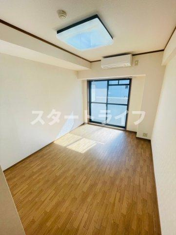大阪市淀川区東三国３丁目の賃貸マンションの寝室