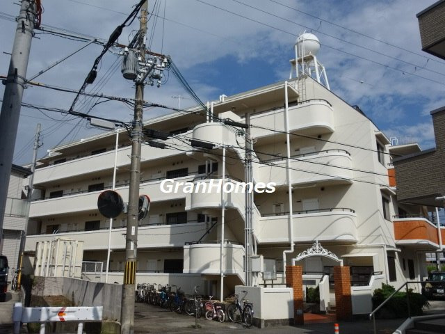 パールシャトウ藤江駅前の外観