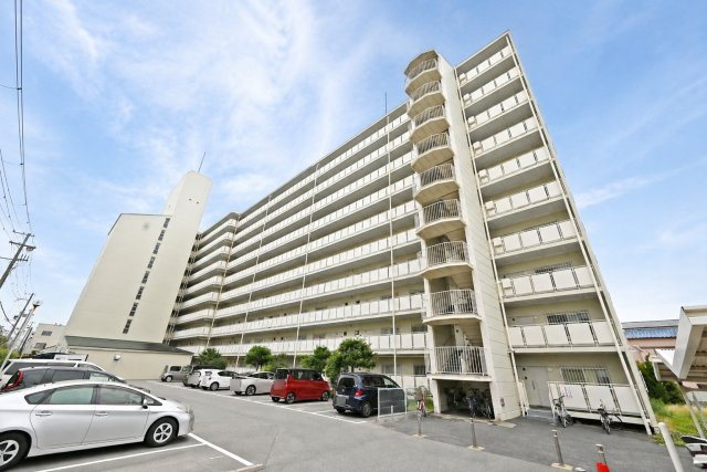 イトーピア尼崎の外観|＼JR「尼崎」駅徒歩20分、バス11分「尾浜町２丁目」停歩1分／水廻り設備も一新したリフォーム済の美麗なお家で新生活を始めませんか？即入居可能です。皆様からのご連絡を心よりお待ちしております。