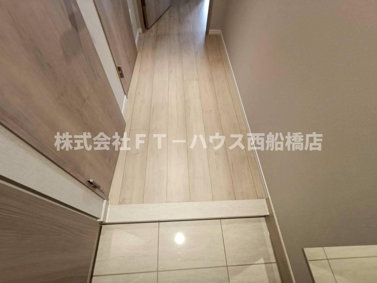 Alivis原木中山の内装