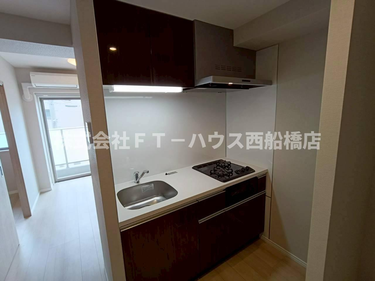 Alivis原木中山のキッチン