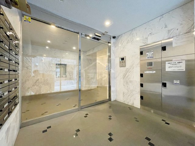 豊島区上池袋４丁目の賃貸マンションのエントランス