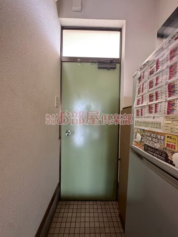 トマトハイツの玄関