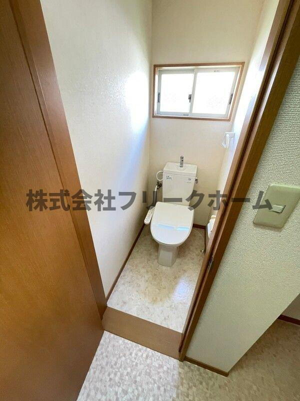 小金井市緑町１丁目のアパートのトイレ