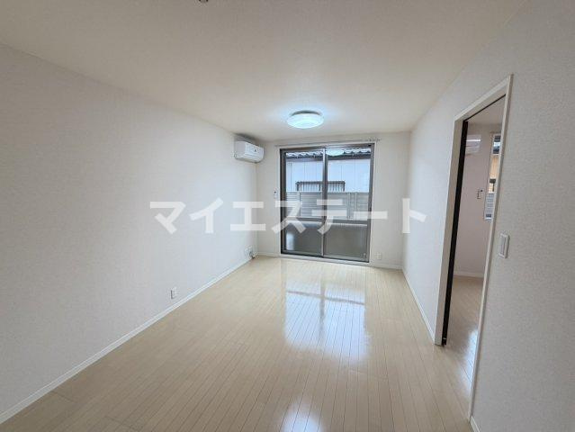 【居間・リビング】 | グランドパルクA | 別部屋写真