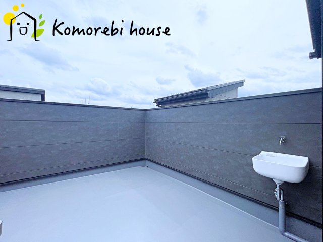 大宮南中野　新築一戸建て　ルシェール　Fのバルコニー|バルコニーがあります