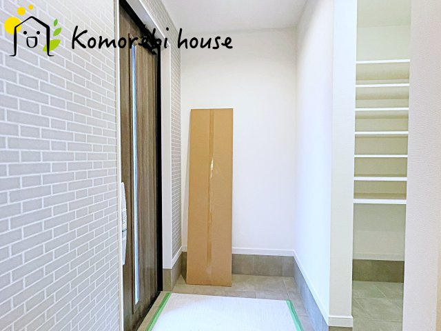 大宮南中野　新築一戸建て　ルシェール　Fの玄関|シンプルで使いやすい玄関です