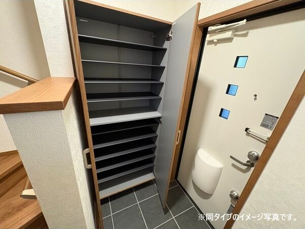 フルハウス矢巾の玄関