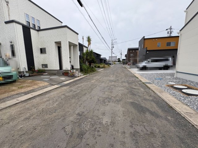 【前面道路含む現地写真】 | 焼津市焼津　和室付き　2LDK