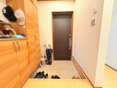 【玄関】 | 焼津市焼津　和室付き　2LDK