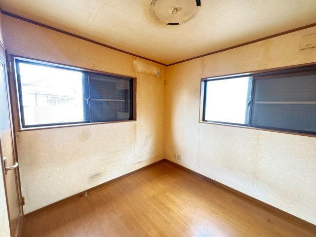 堺市西区草部　中古一戸建の洋室