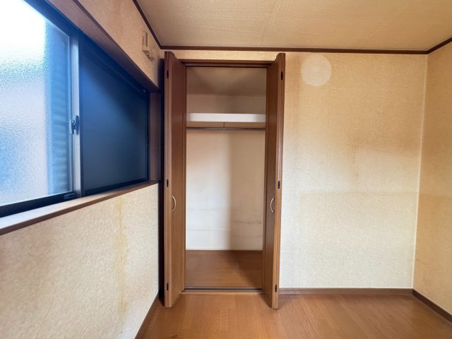 堺市西区草部　中古一戸建の収納