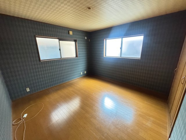 堺市西区草部　中古一戸建の洋室