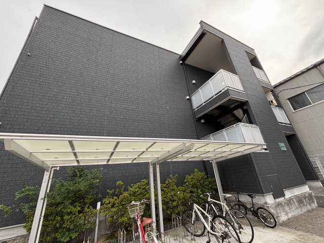 グラディオ岩塚の外観