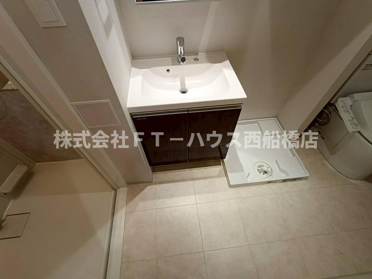 Alivis原木中山の玄関