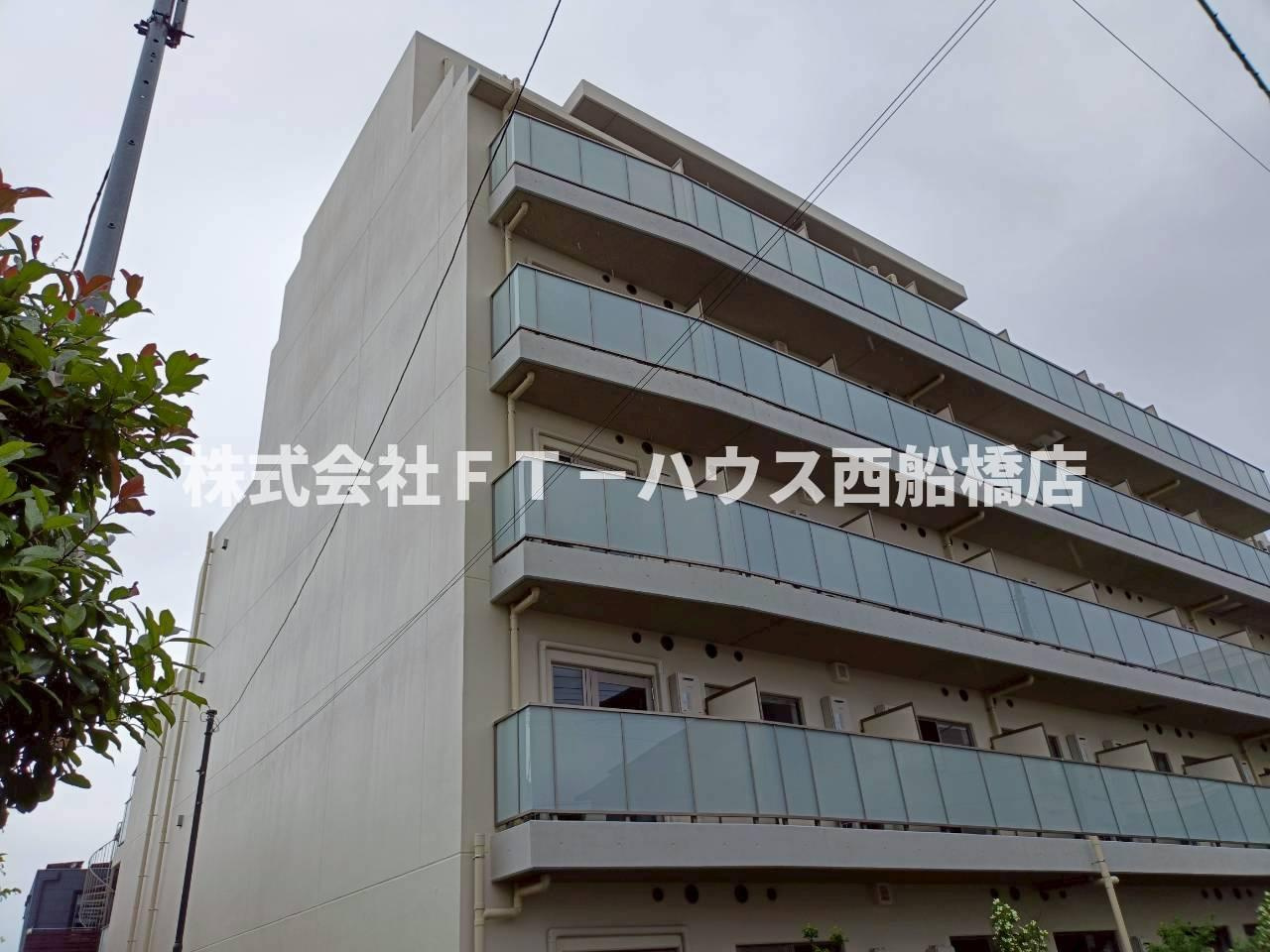 Alivis原木中山の外観