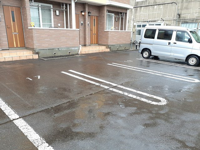 リバーストーンＡの駐車場|カースペースがあります