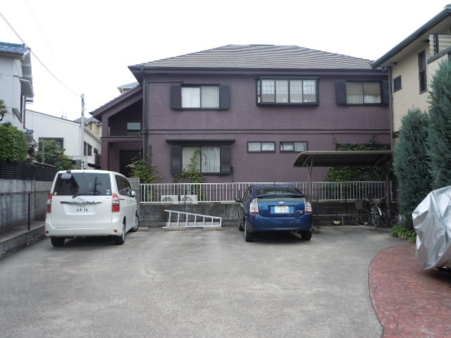 春紫苑の駐車場