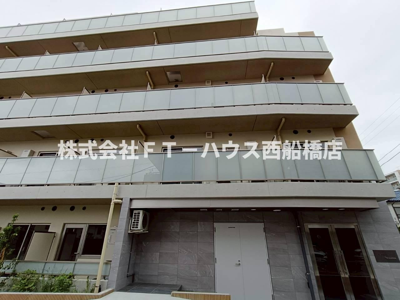 Alivis原木中山の外観