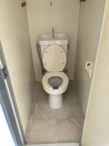 越谷市登戸町のアパートのトイレ
